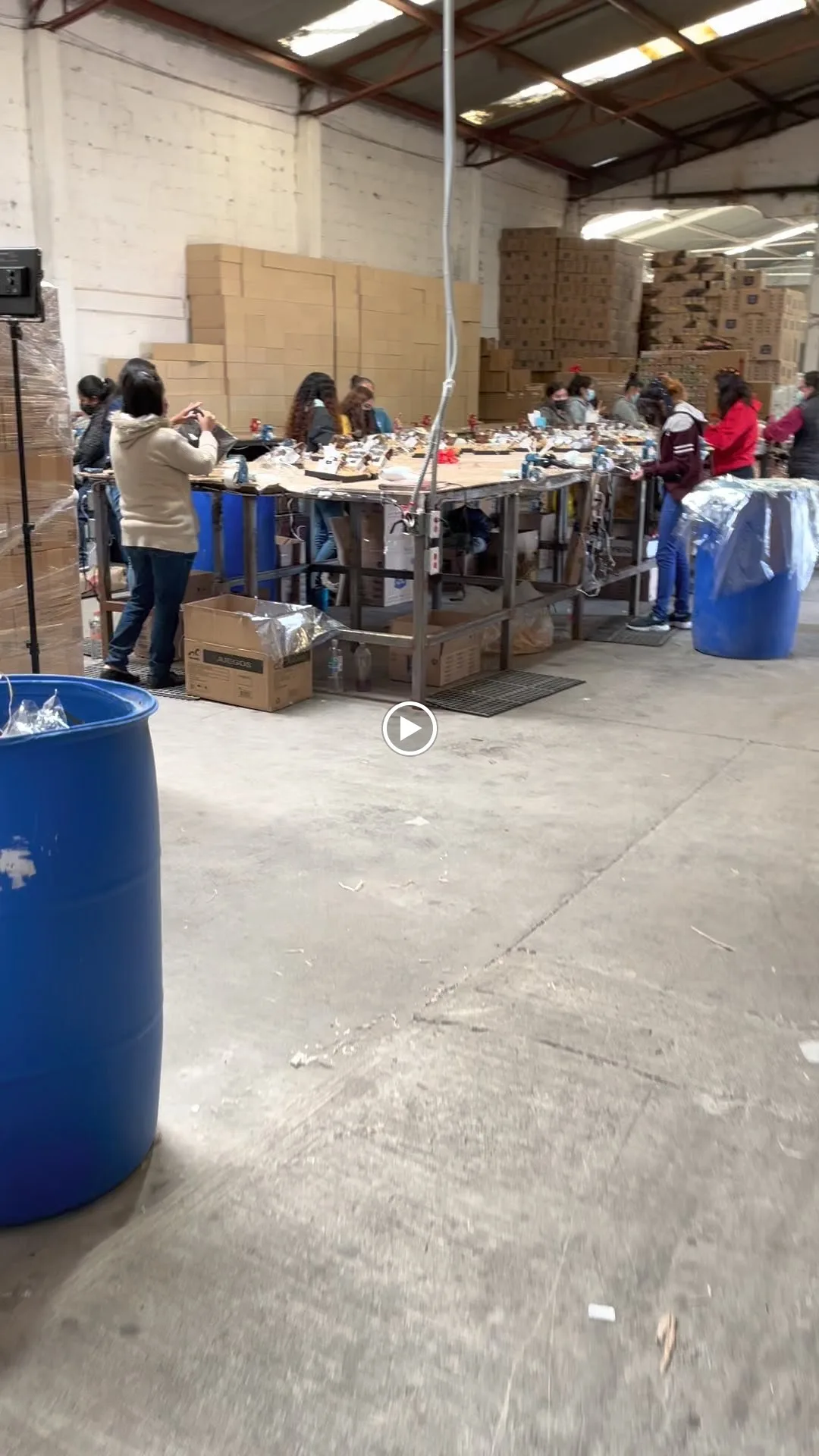 Pedido por volumen de arcones corporativos listo para entregarse